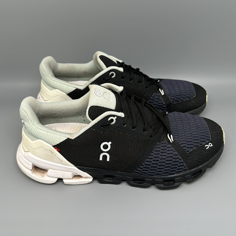On Cloudflyer Running Shoes Women's Sz 8.5